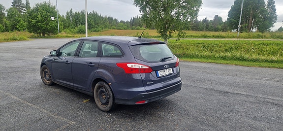 Ford Focus 2 of 5