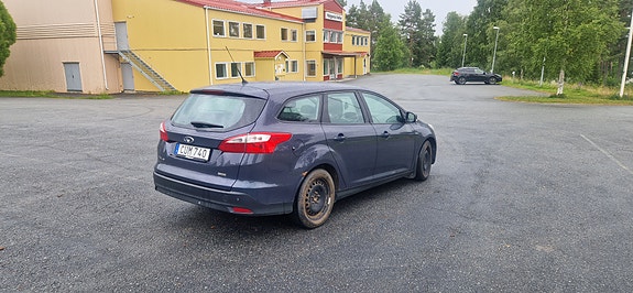 Ford Focus 3 of 5