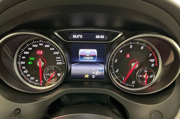 Mercedes-Benz GLA180 d 22 of 25