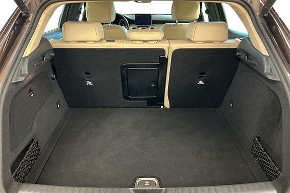 Mercedes-Benz GLA180 d 23 of 25