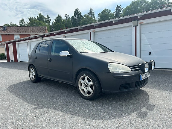 Volkswagen Golf V 3 of 6