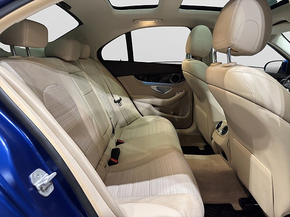 Mercedes-Benz C180 11 of 20