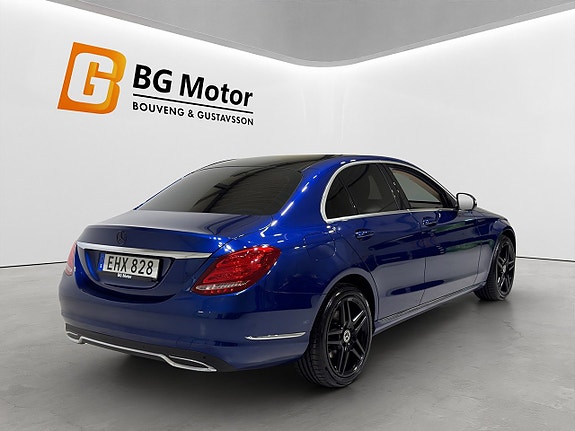 Mercedes-Benz C180 4 of 5