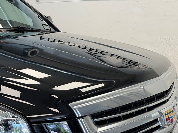 Cadillac Escalade 10 of 30