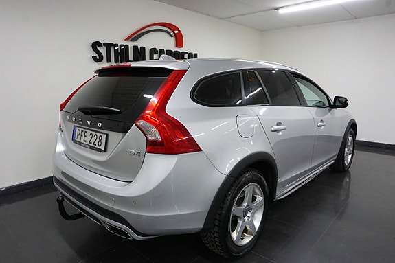 Volvo V60 Cross Country 5 of 5