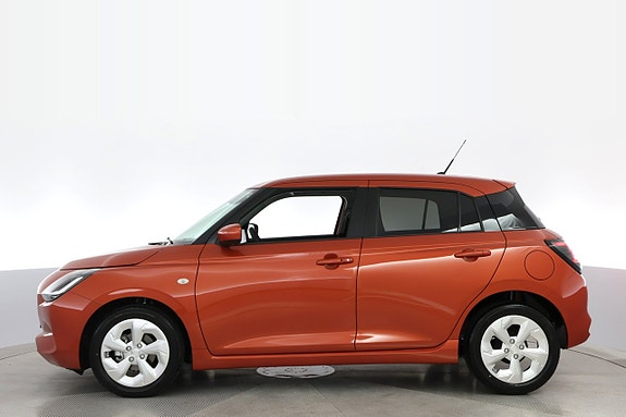 Suzuki Swift 2 of 5