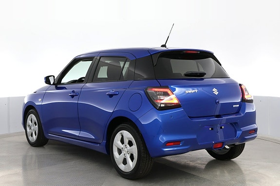 Suzuki Swift 3 of 5