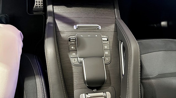 Mercedes-Benz GLE53 12 of 12