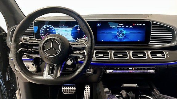 Mercedes-Benz GLE53 11 of 12