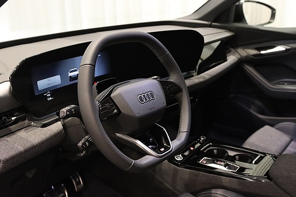 Audi Q6 e-tron 14 of 26