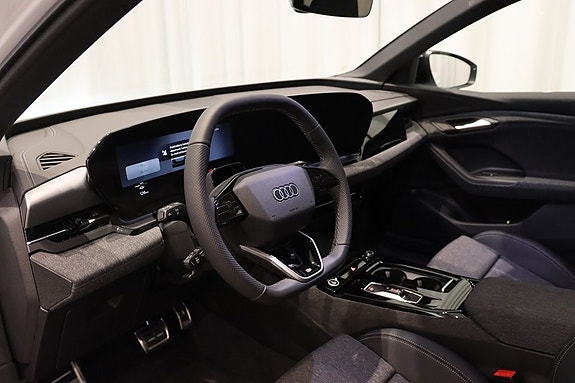 Audi Q6 e-tron 13 of 26