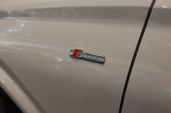 Audi Q6 e-tron 9 of 26