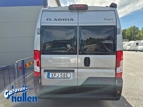 Adria Twin Supreme 640 SLB 5 of 27
