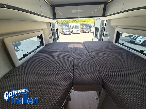 Adria Twin Supreme 640 SLB 22 of 27