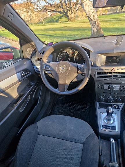 Opel Astra 6 of 6