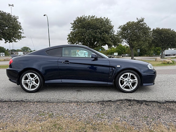 Hyundai Coupe 5 of 11