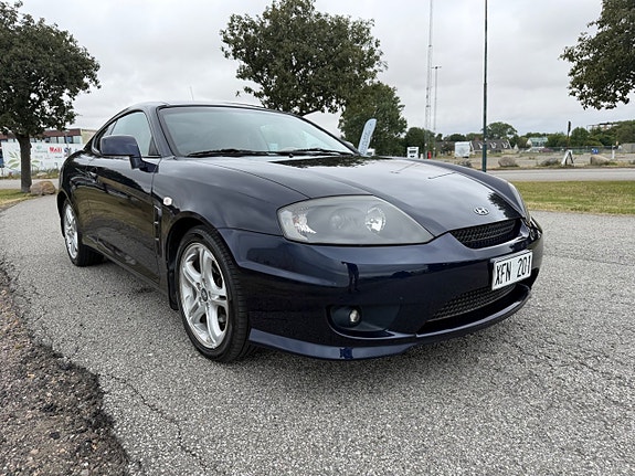 Hyundai Coupe 4 of 11