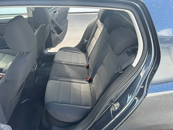 Volkswagen Golf VI 6 of 11