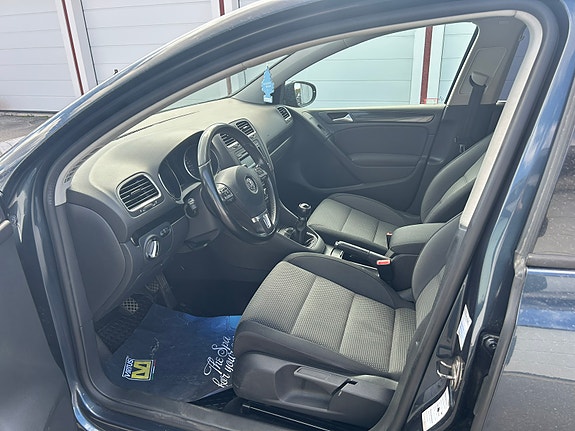 Volkswagen Golf VI 7 of 11