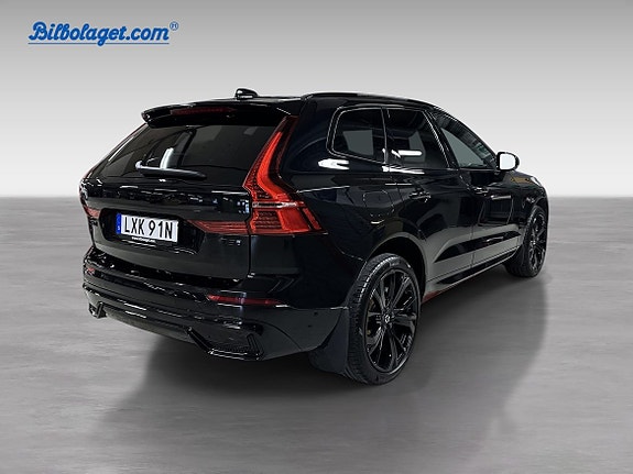 Volvo XC60 2 of 5
