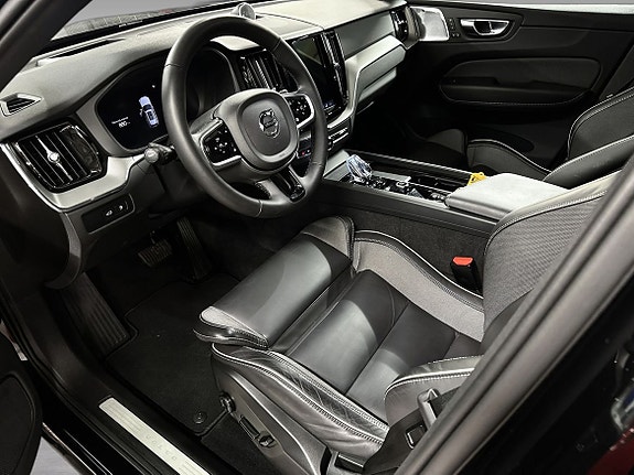 Volvo XC60 5 of 5