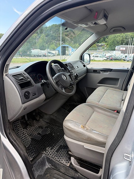 Volkswagen Transporter 9 of 14