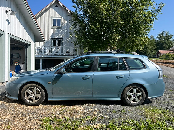 Saab 9-3 2 of 5