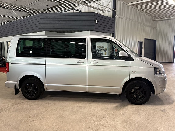 Volkswagen Multivan 9 of 11