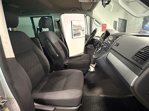 Volkswagen Multivan 6 of 11