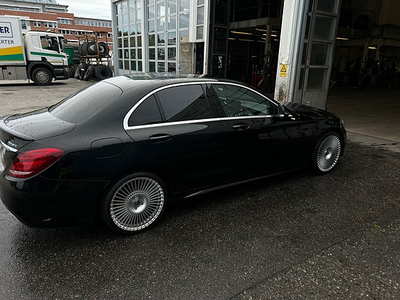 Mercedes-Benz C220 d 10 of 12