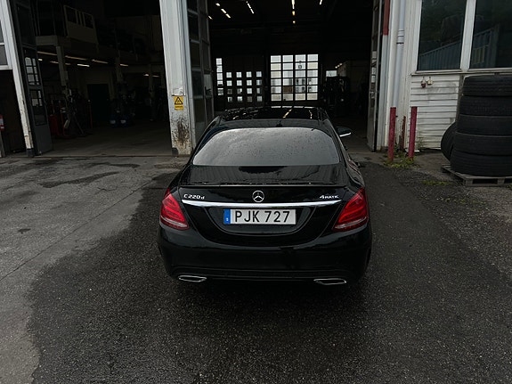 Mercedes-Benz C220 d 11 of 12