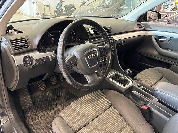Audi A4 5 of 9