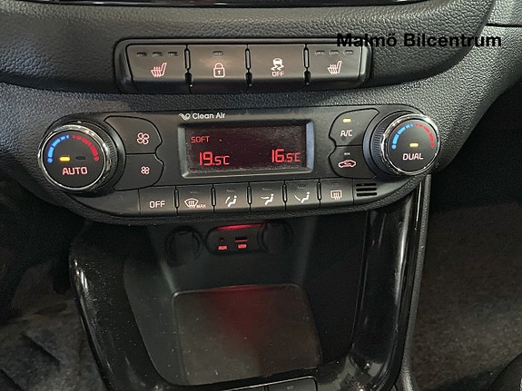 Kia Ceed 12 of 20