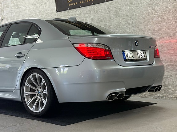 BMW M5 4 of 5