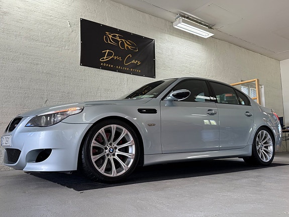 BMW M5 2 of 5