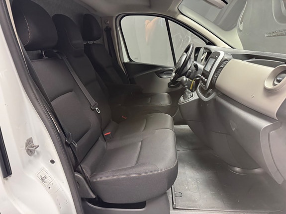 Renault Trafic 5 of 5