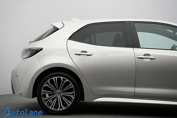 Toyota Corolla 15 of 28