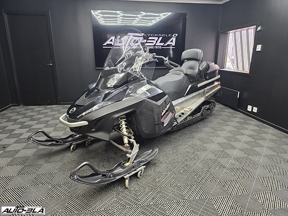 Ski-Doo Expedition 600 2 of 9