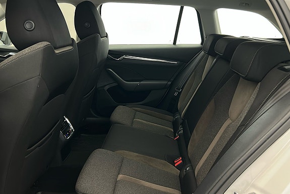 Skoda Octavia Scout 13 of 30