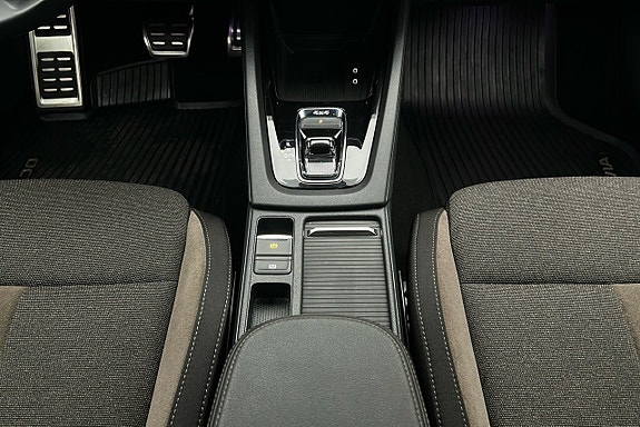 Skoda Octavia Scout 9 of 30