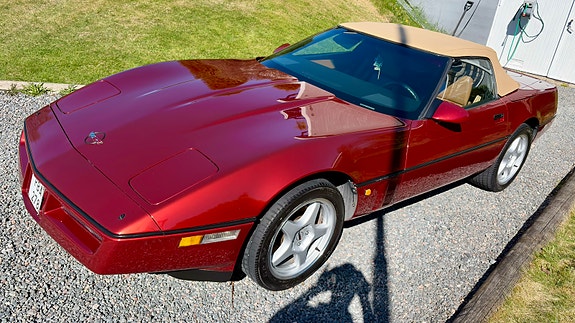 Chevrolet Corvette 3 of 4