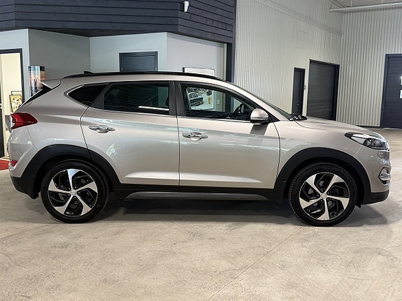 Hyundai Tucson 3 of 5