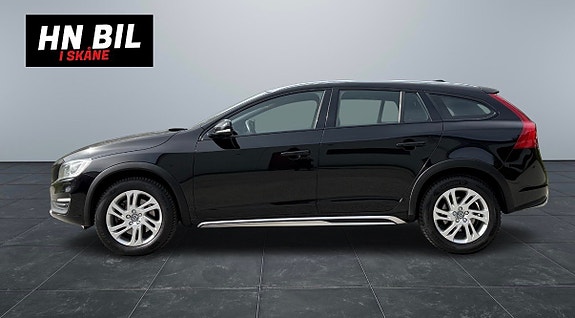 Volvo V60 Cross Country 6 of 12