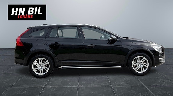 Volvo V60 Cross Country 5 of 12
