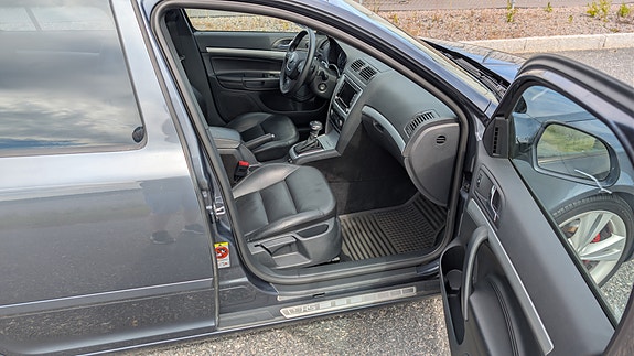 Skoda Octavia RS 11 of 14