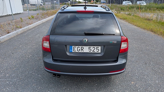 Skoda Octavia RS 3 of 5