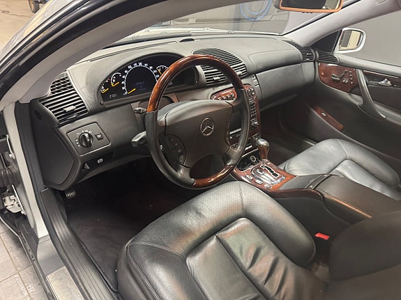 Mercedes-Benz CL500 11 of 13