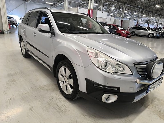 Subaru Outback 3 of 5