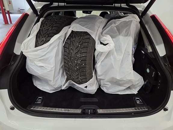 Volvo V90 8 of 10