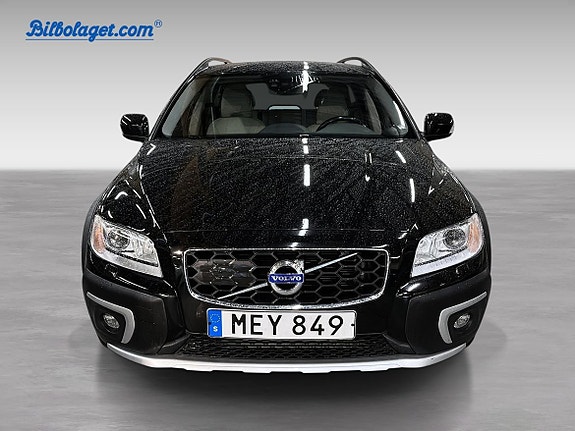 Volvo XC70 2 of 5